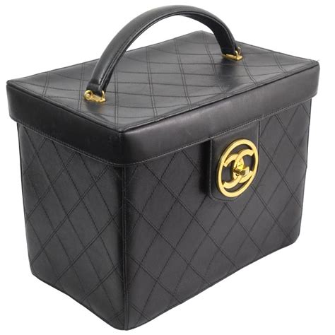 chanel vanity case vintage